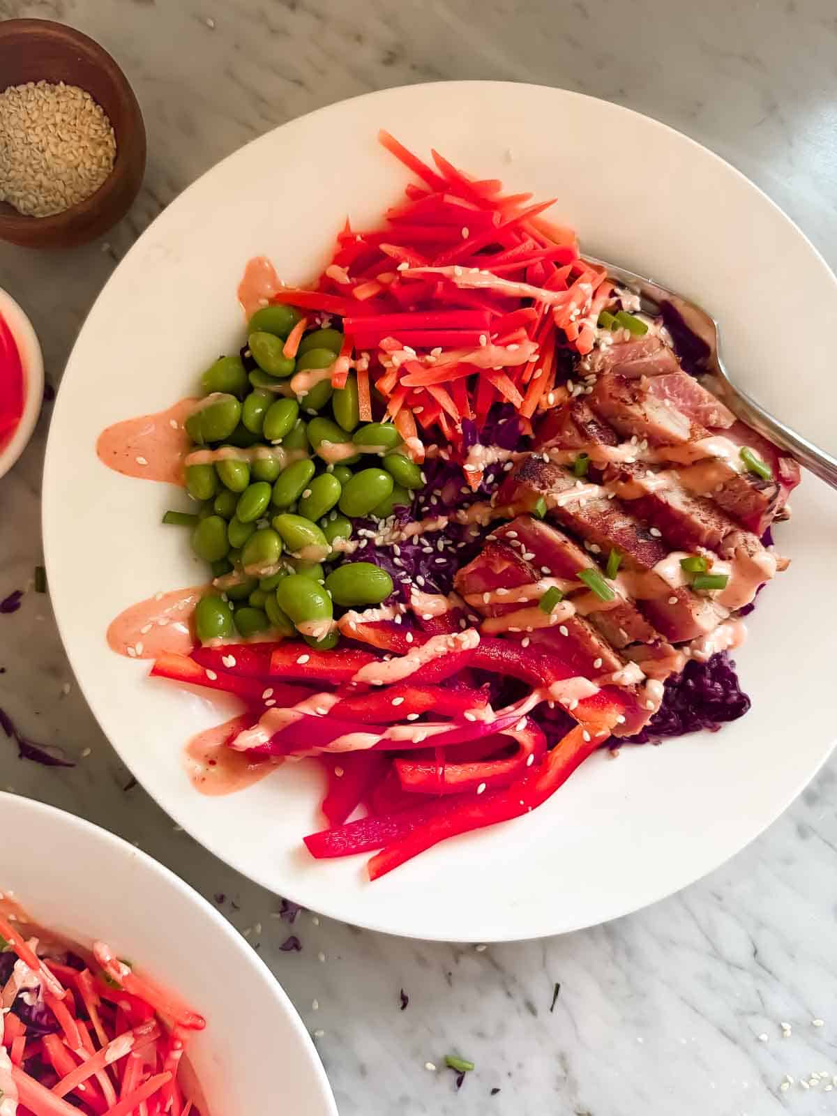 Seared Ahi Tuna Salad alternate version with bell pepper added.
